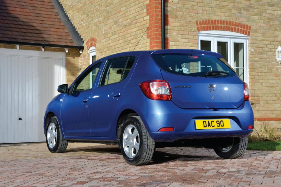  Dacia Sandero Laureate 2013 года  (UK) (фото 2 из 24)